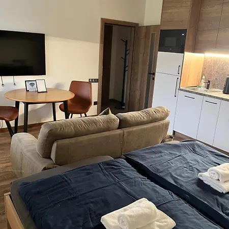 Iq Aparthotel *