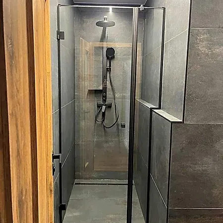 Iq 4*